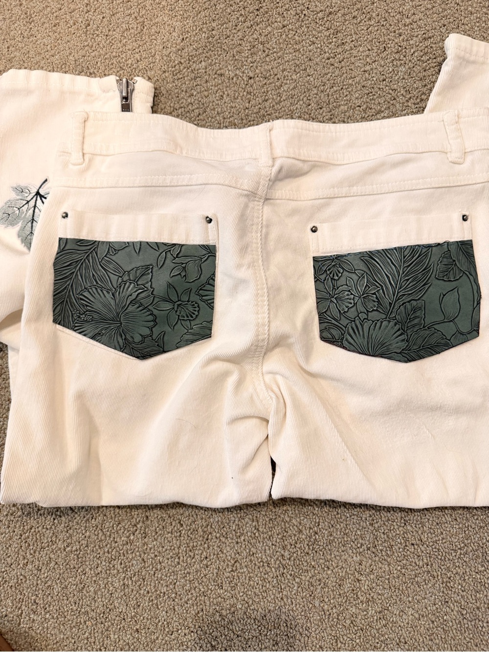 Upstyled Rachel Zoe white corduroy pants with bottom zipper detail